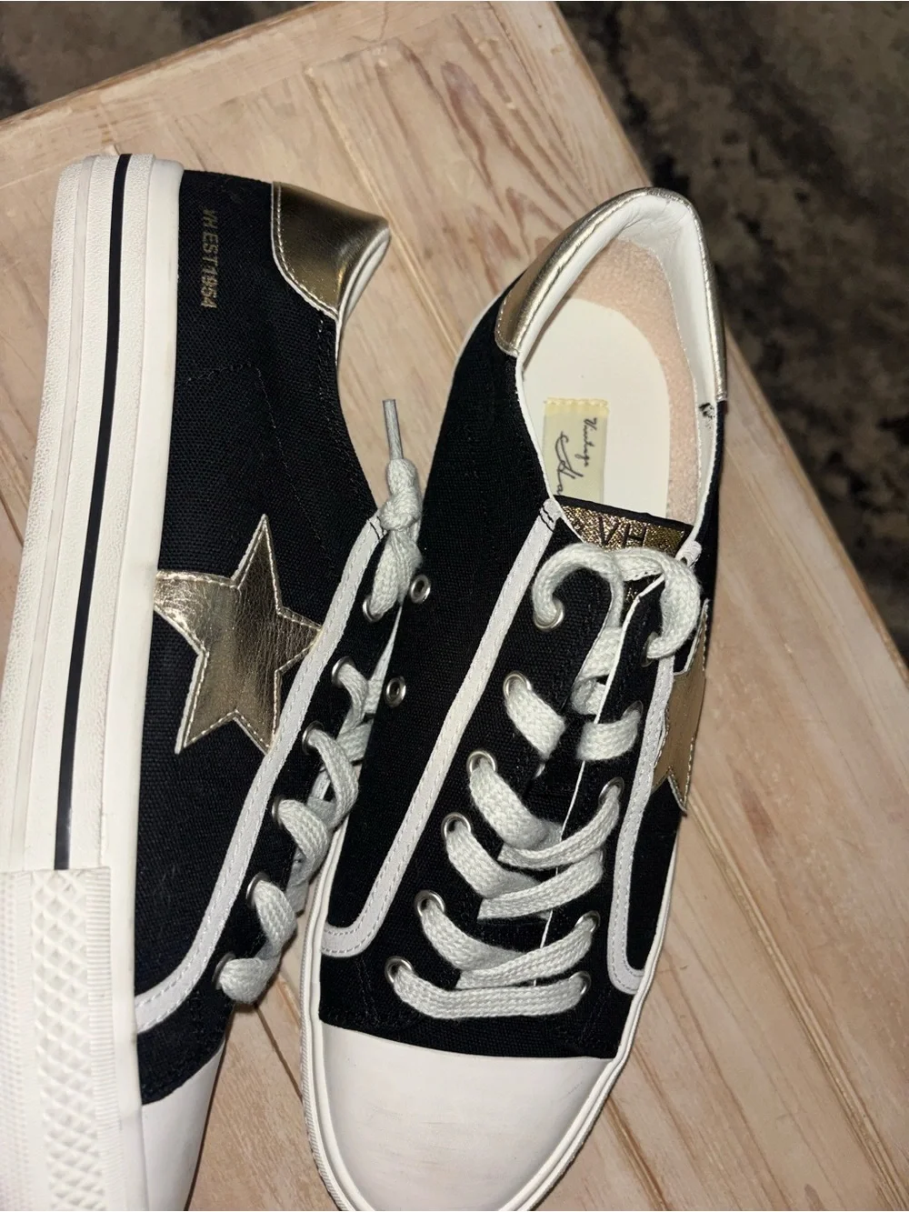 Vintage Havana Alive sneakers Size 11